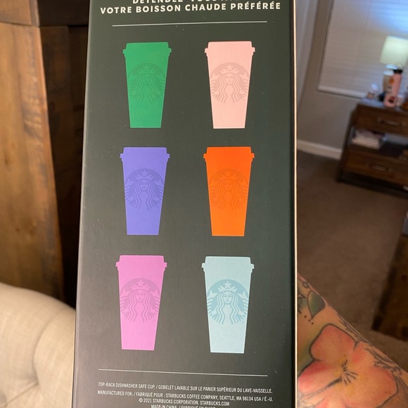 Starbucks color changing cups - Picture 4 of 8